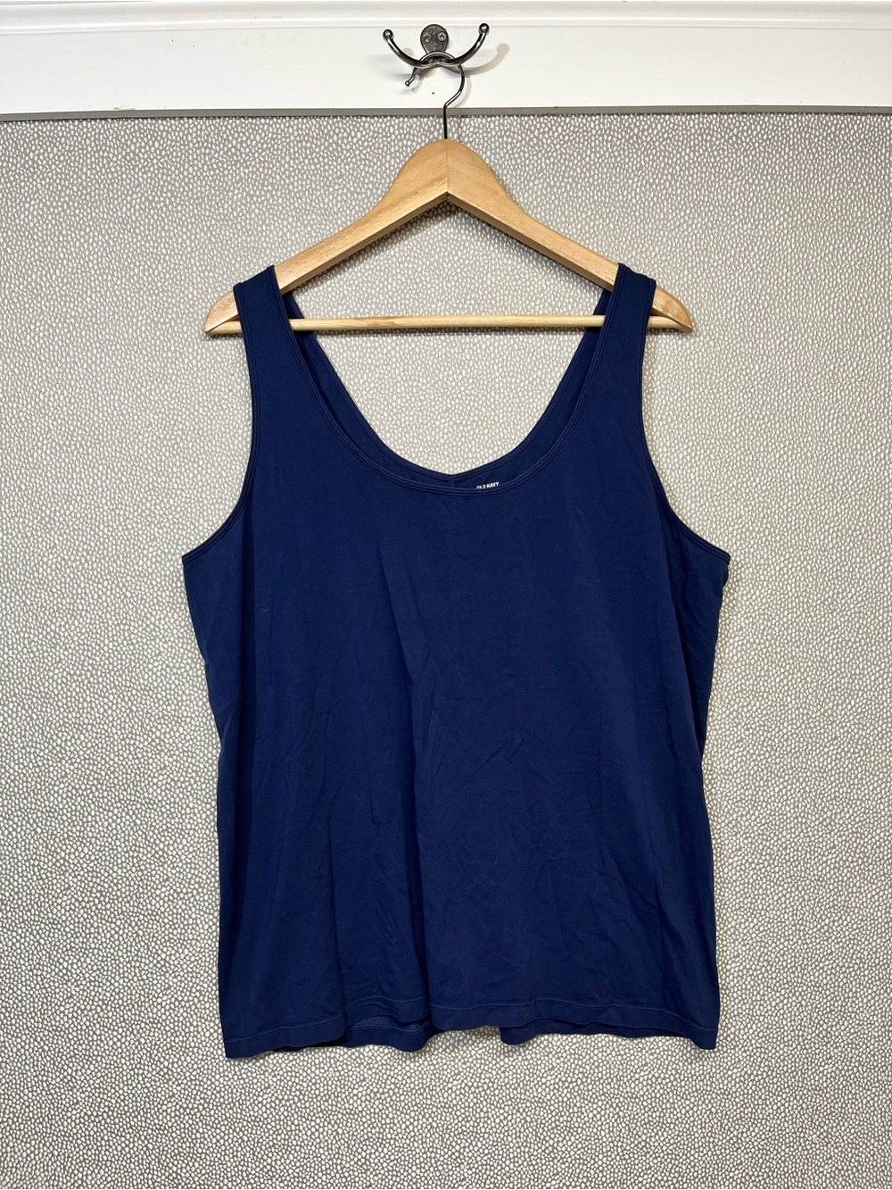 XXL Old Navy Fitted Classic Scoop Neck Tank Top in Navy
